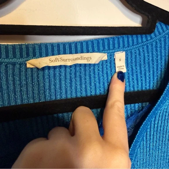 SOFT SURROUNDINGS Aqua Blue Ribbed Knit Sweater V Neck Lace Detailing Pullover S - Picture 5 of 5